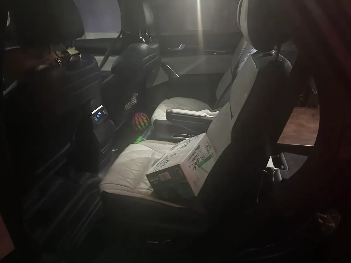 2022 Roewe iMAX8 BEV 90KWH,autocango,china used car exporter,china ev exporter,chinese used car exporter,chinese used ev exporter