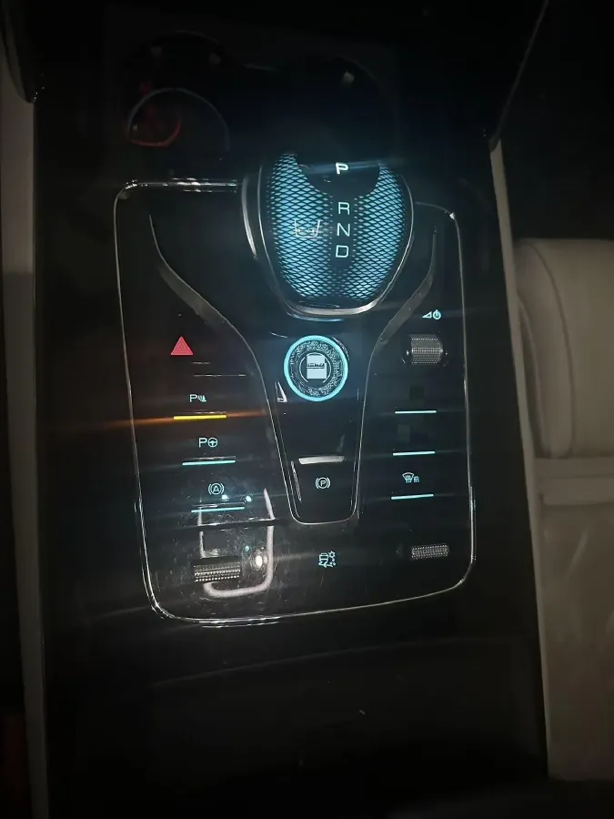 2022 Roewe iMAX8 BEV 90KWH,autocango,china used car exporter,china ev exporter,chinese used car exporter,chinese used ev exporter