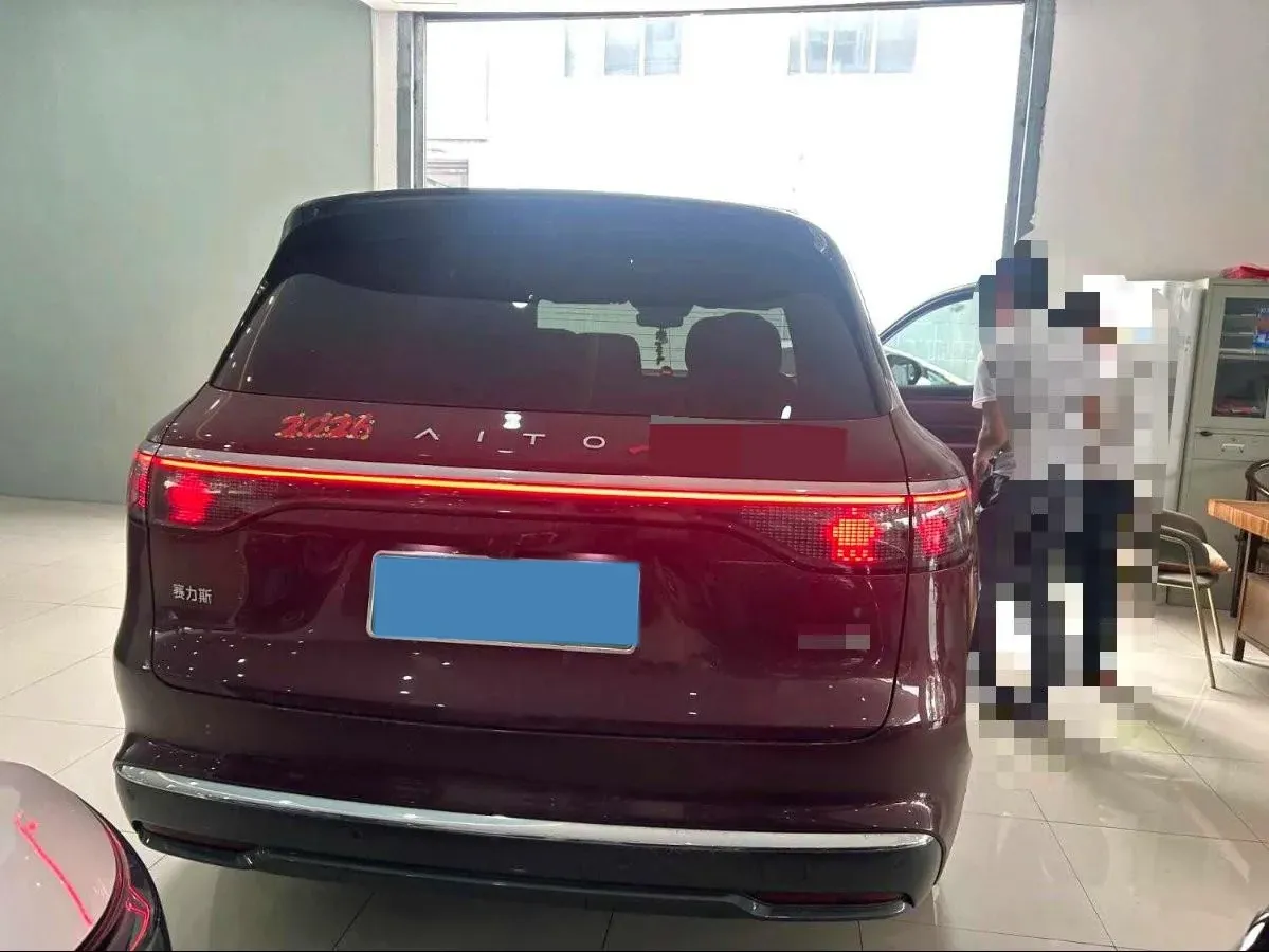 2025 AITO AITO M8 REEV 160HP REEV 53.4KWH,autocango,china used car exporter,china ev exporter,chinese used car exporter,chinese used ev exporter