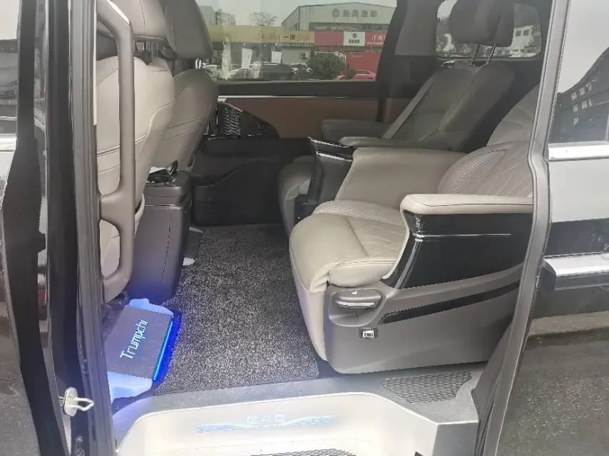 2023 GAC Trumpchi M8 2.0T 252HP L4 8AT,autocango,china used car exporter,china ev exporter,chinese used car exporter,chinese used ev exporter