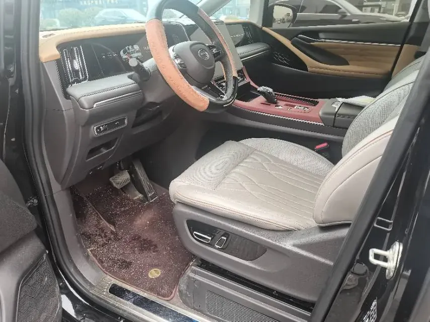 2023 GAC Trumpchi M8 2.0T 252HP L4 8AT,autocango,china used car exporter,china ev exporter,chinese used car exporter,chinese used ev exporter