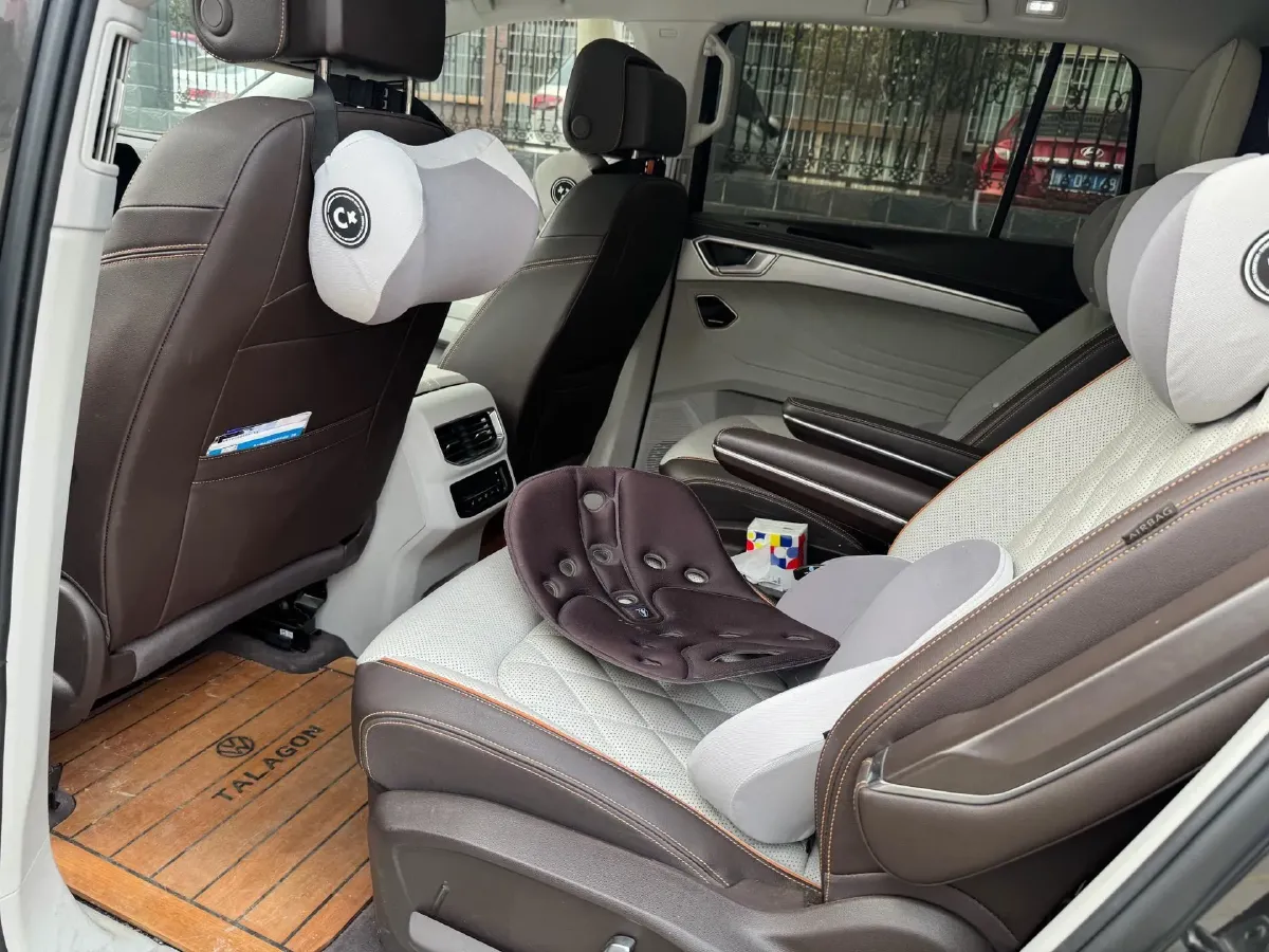 2021 Volkswagen Talagon 2.5T 299HP V6 7DCT,autocango,china used car exporter,china ev exporter,chinese used car exporter,chinese used ev exporter