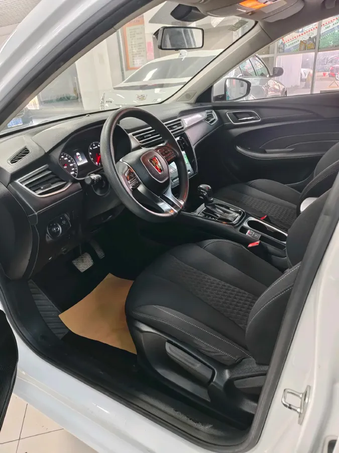 2020 Roewe i5 1.5L 120HP L4 CVT,autocango,china used car exporter,china ev exporter,chinese used car exporter,chinese used ev exporter