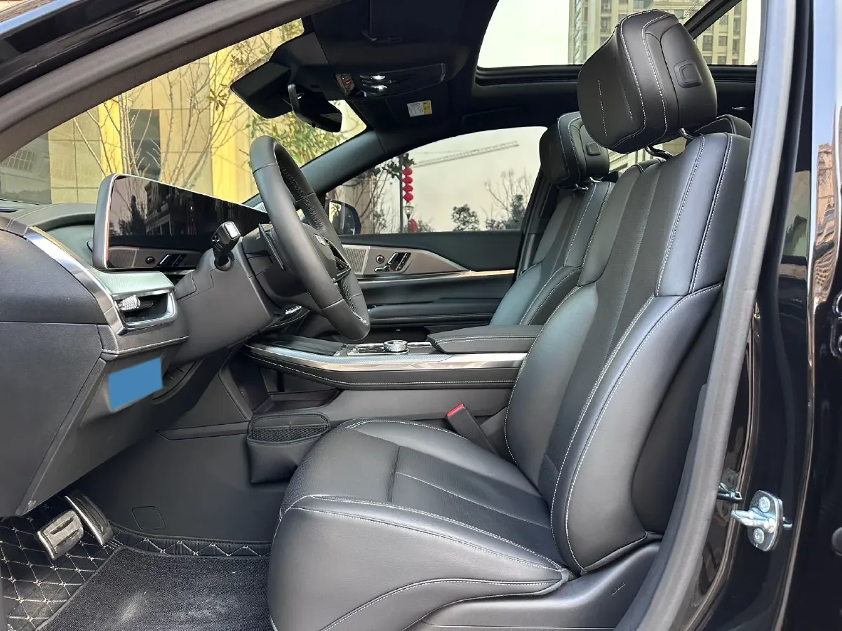 2025 Cadillac XT5 2.0T 237HP L4 9AT,autocango,china used car exporter,china ev exporter,chinese used car exporter,chinese used ev exporter