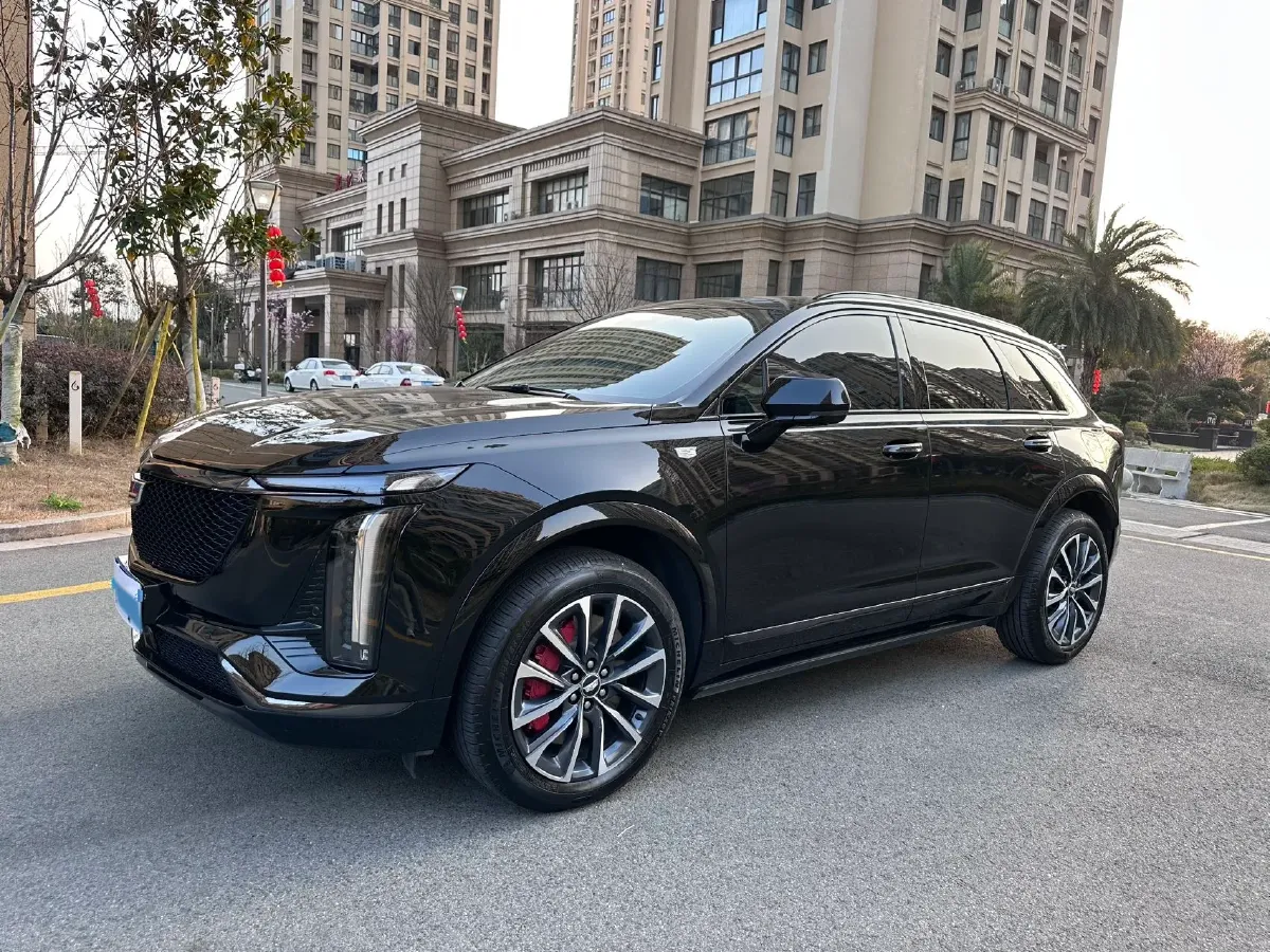 2025 Cadillac XT5 2.0T 237HP L4 9AT,autocango,china used car exporter,china ev exporter,chinese used car exporter,chinese used ev exporter