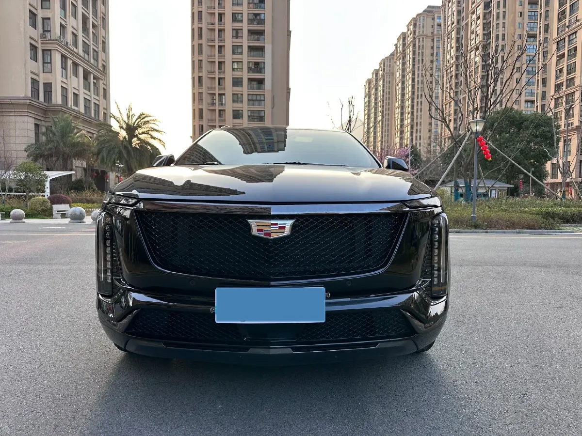 2025 Cadillac XT5 2.0T 237HP L4 9AT,autocango,china used car exporter,china ev exporter,chinese used car exporter,chinese used ev exporter