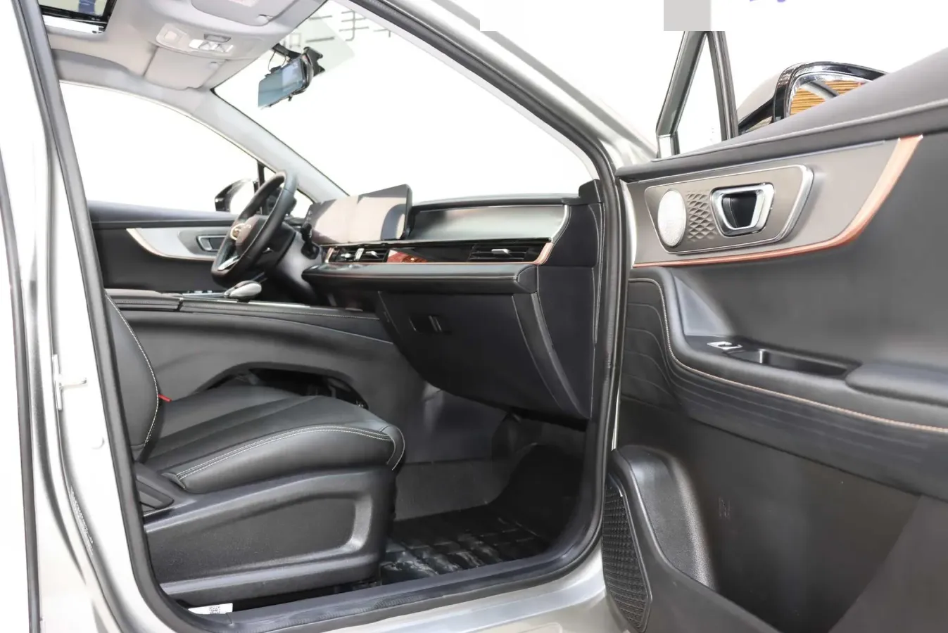 2023 Chery Omoda 1.5T 156HP L4 CVT,autocango,china used car exporter,china ev exporter,chinese used car exporter,chinese used ev exporter