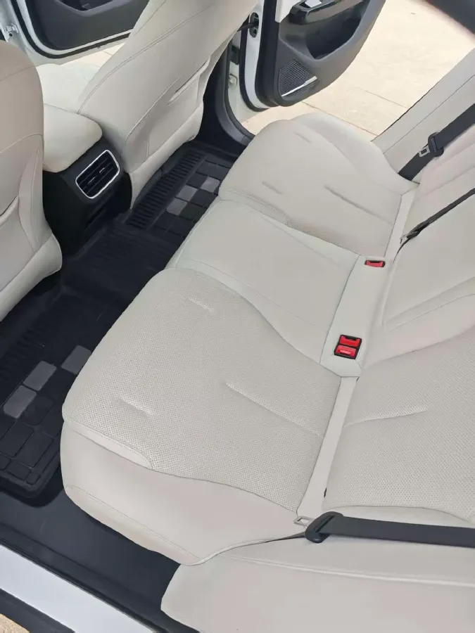 2023 Geely Galaxy L6 1.5T 163HP L4 3DHT PHEV,autocango,china used car exporter,china ev exporter,chinese used car exporter,chinese used ev exporter