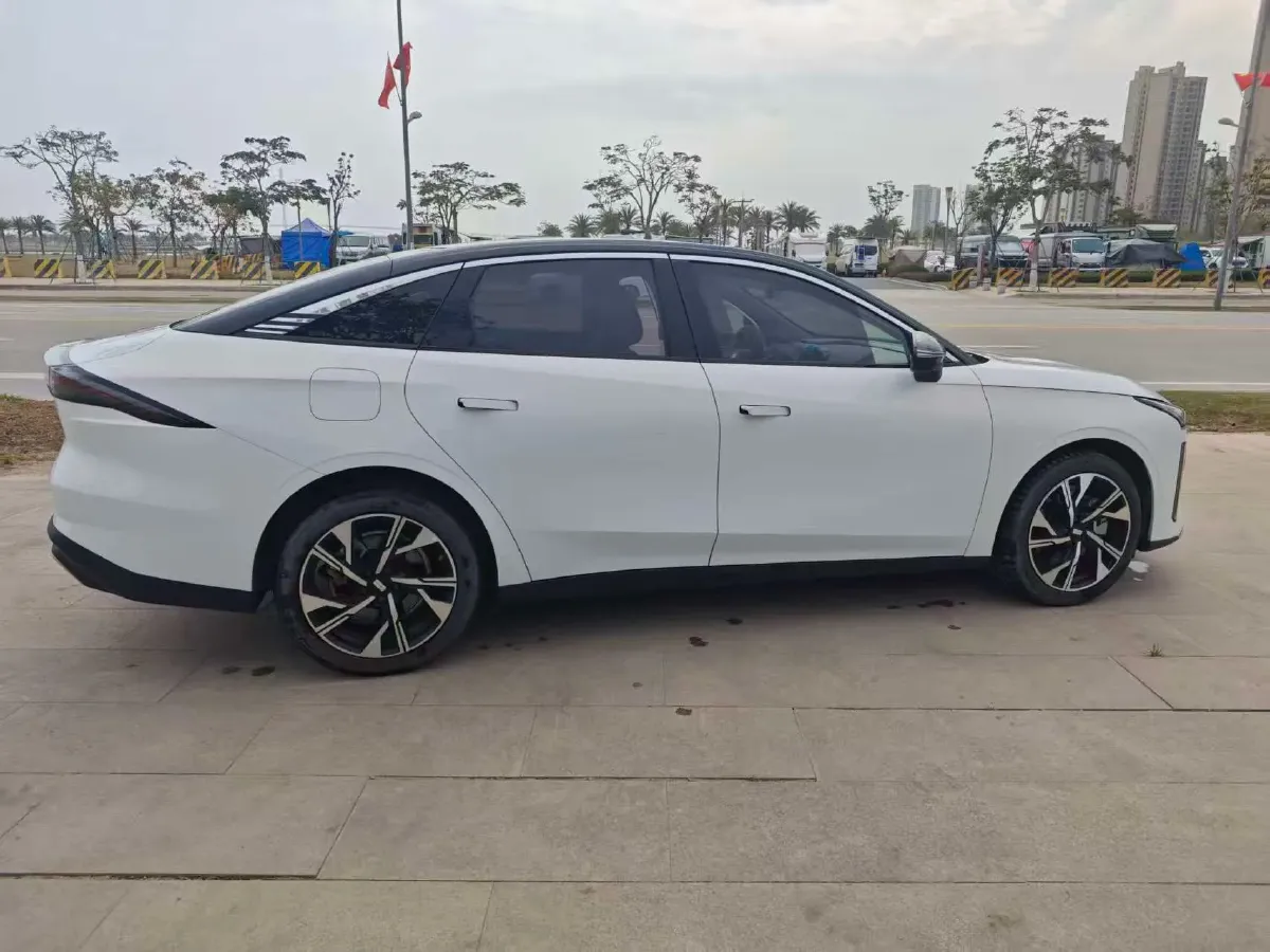 2023 Geely Galaxy L6 1.5T 163HP L4 3DHT PHEV,autocango,china used car exporter,china ev exporter,chinese used car exporter,chinese used ev exporter