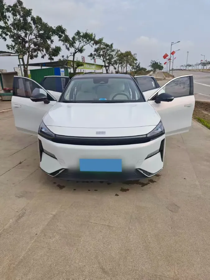 2023 Geely Galaxy L6 1.5T 163HP L4 3DHT PHEV,autocango,china used car exporter,china ev exporter,chinese used car exporter,chinese used ev exporter