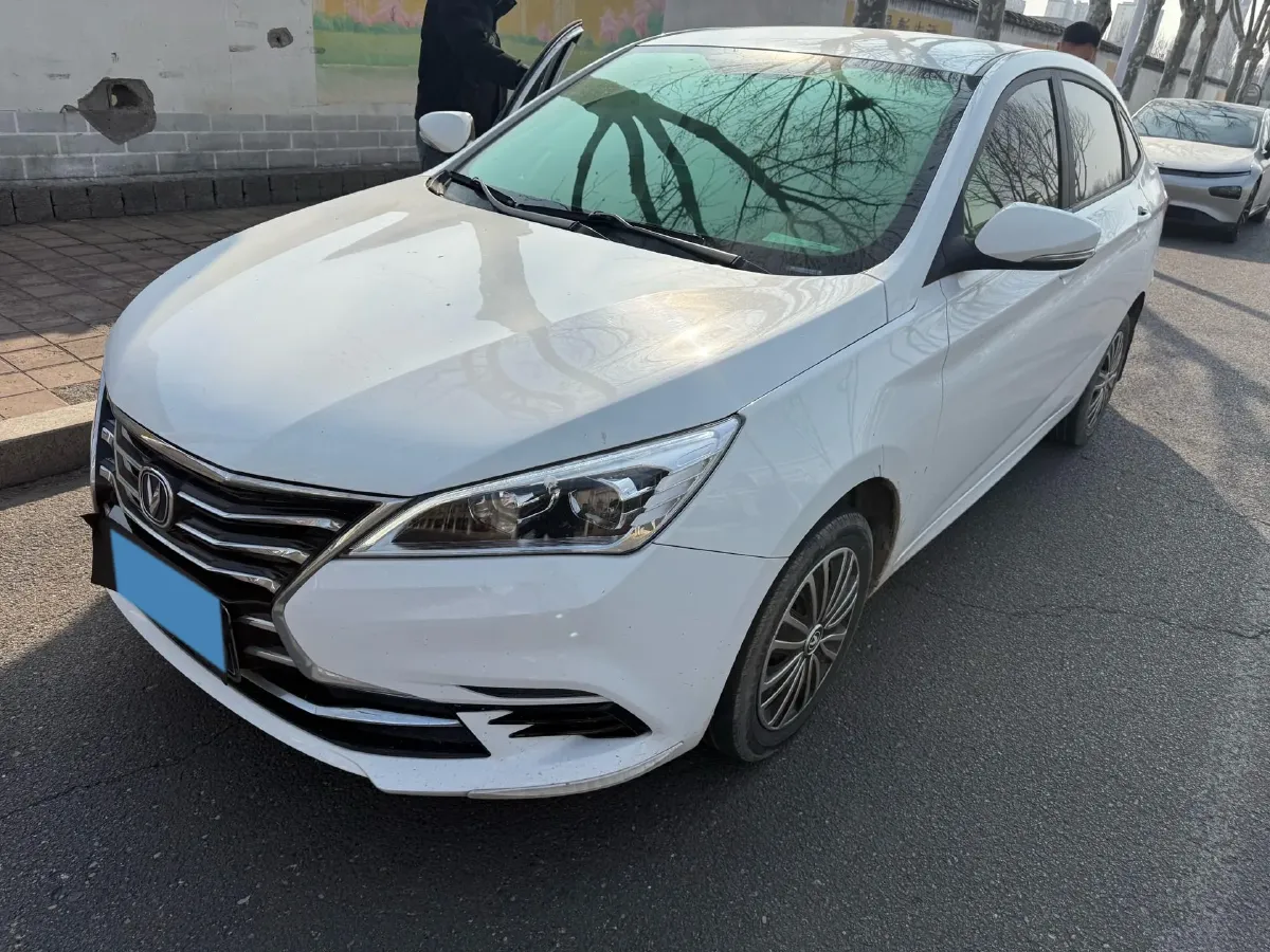 2021 ChangAn Eado DT 1.6L 125HP L4 5MT,autocango,china used car exporter,china ev exporter,chinese used car exporter,chinese used ev exporter