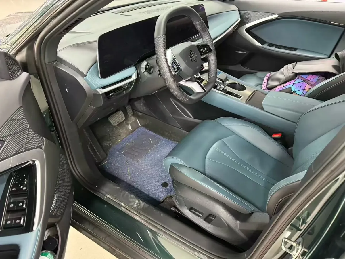 2025 MG 7 2.0T 261HP L4 9AT,autocango,china used car exporter,china ev exporter,chinese used car exporter,chinese used ev exporter