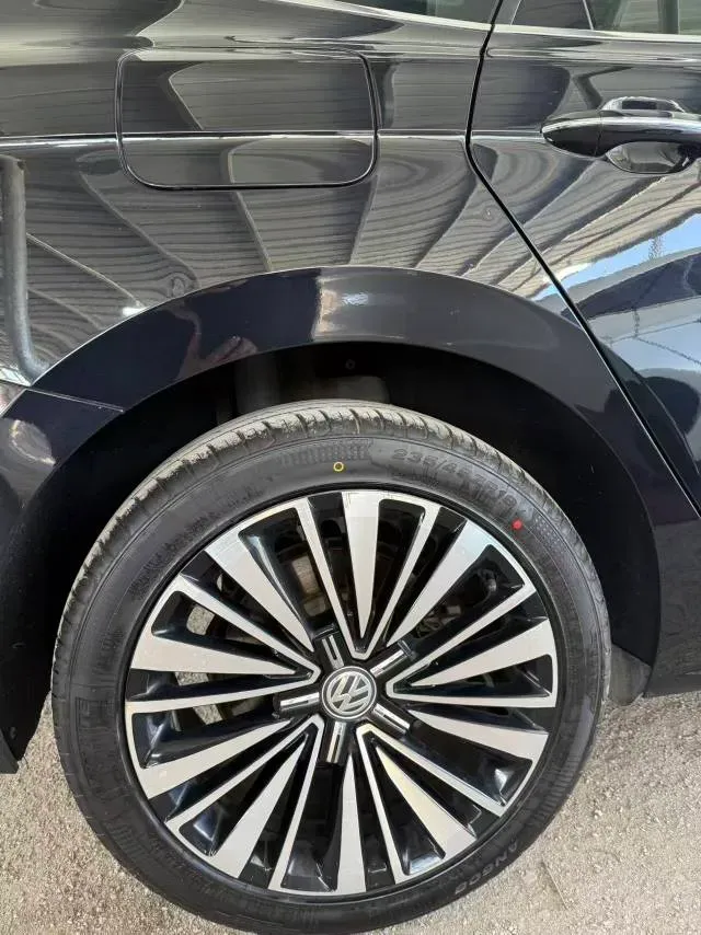 2019 Volvo V40 1.5T 152HP L4 6AT,autocango,china used car exporter,china ev exporter,chinese used car exporter,chinese used ev exporter