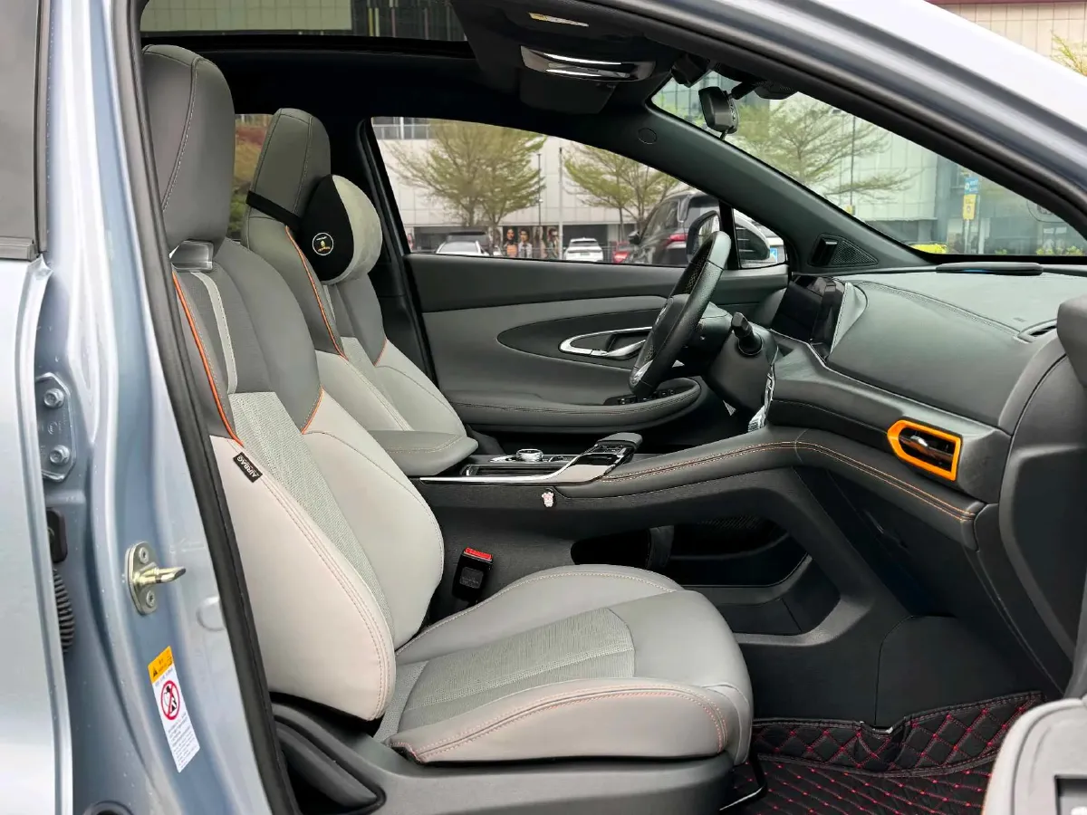 2022 ChangAn UNI-T 1.5T 188HP L4 7DCT,autocango,china used car exporter,china ev exporter,chinese used car exporter,chinese used ev exporter