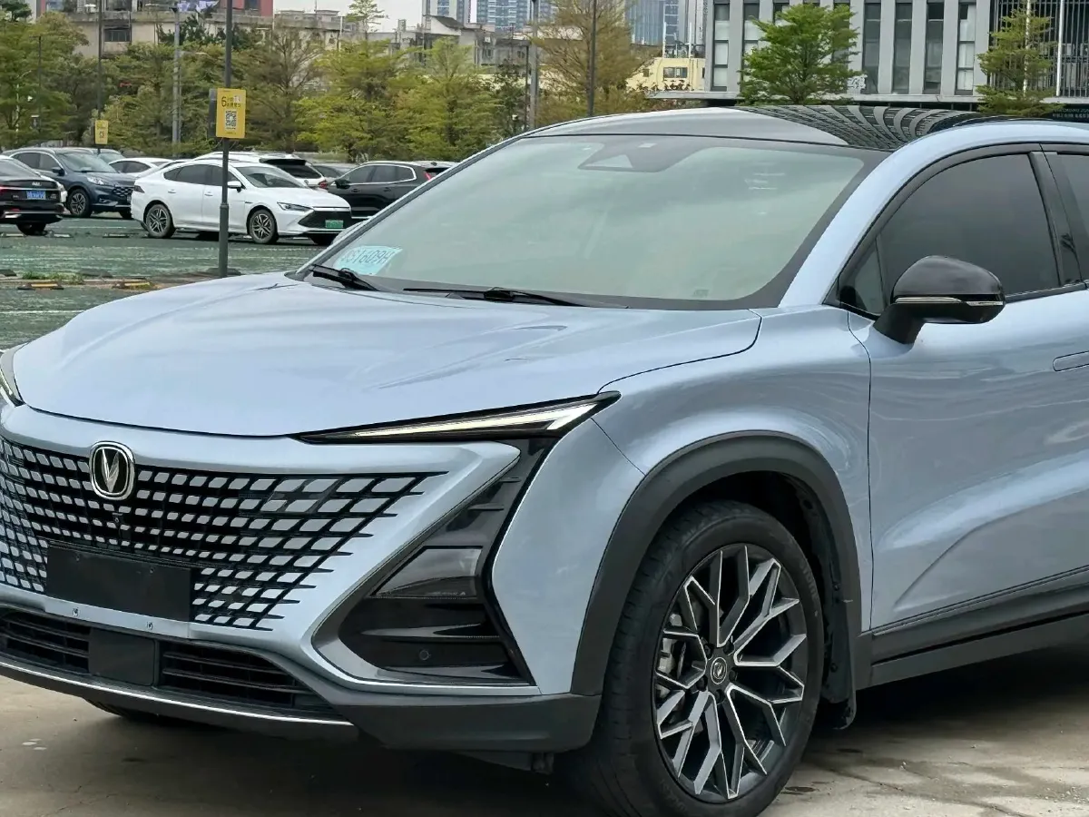 2022 ChangAn UNI-T 1.5T 188HP L4 7DCT,autocango,china used car exporter,china ev exporter,chinese used car exporter,chinese used ev exporter