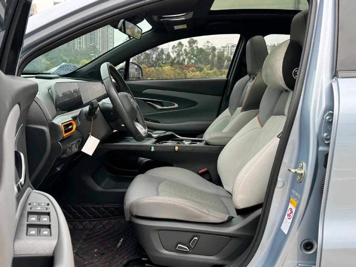 2022 ChangAn UNI-T 1.5T 188HP L4 7DCT,autocango,china used car exporter,china ev exporter,chinese used car exporter,chinese used ev exporter