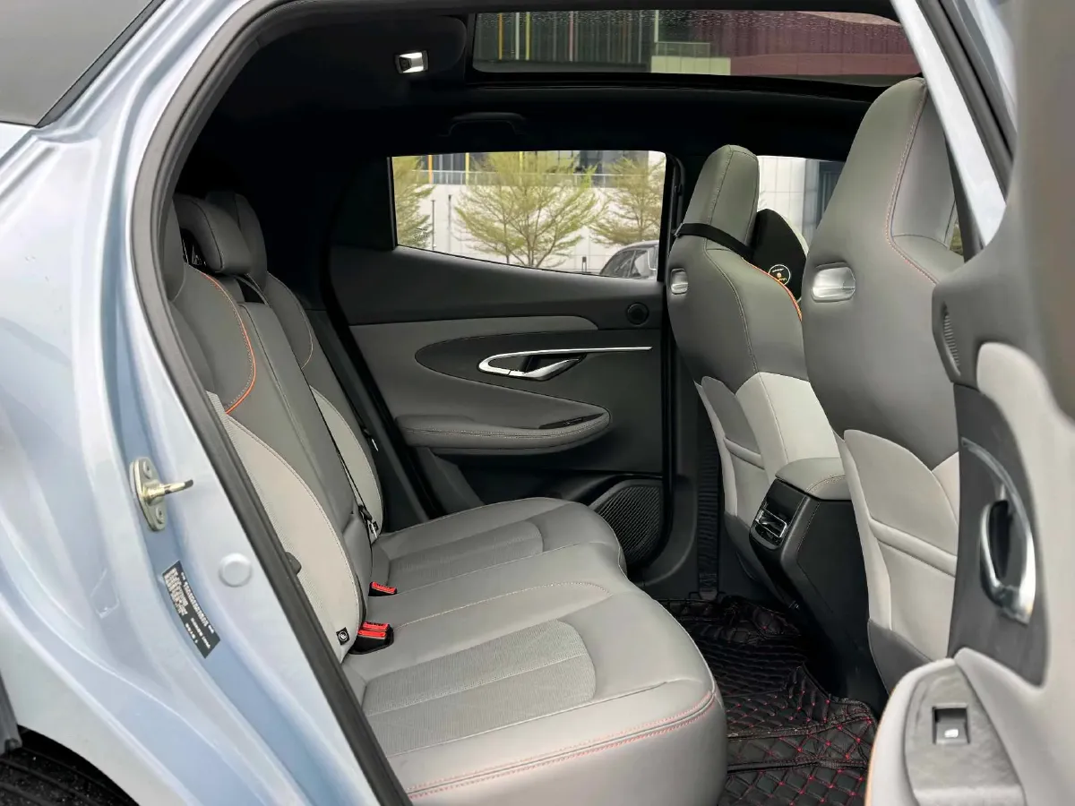 2022 ChangAn UNI-T 1.5T 188HP L4 7DCT,autocango,china used car exporter,china ev exporter,chinese used car exporter,chinese used ev exporter