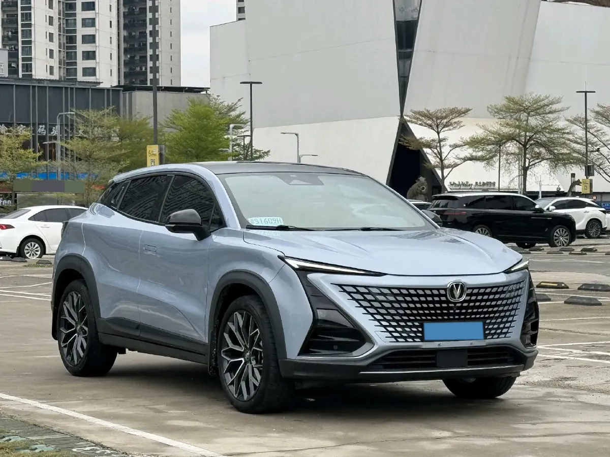 2022 ChangAn UNI-T 1.5T 188HP L4 7DCT,autocango,china used car exporter,china ev exporter,chinese used car exporter,chinese used ev exporter