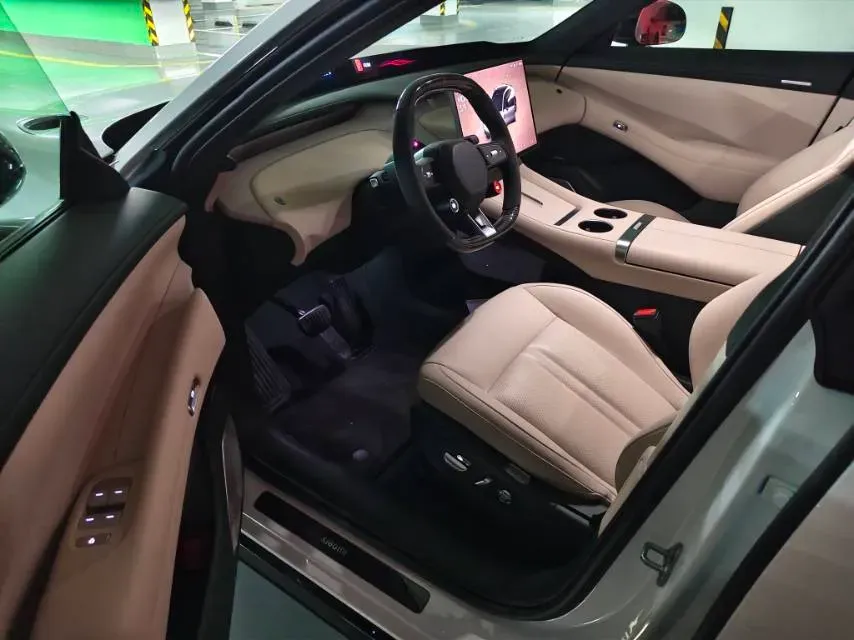 2025 MI YU7 BEV 101.7KWH,autocango,china used car exporter,china ev exporter,chinese used car exporter,chinese used ev exporter