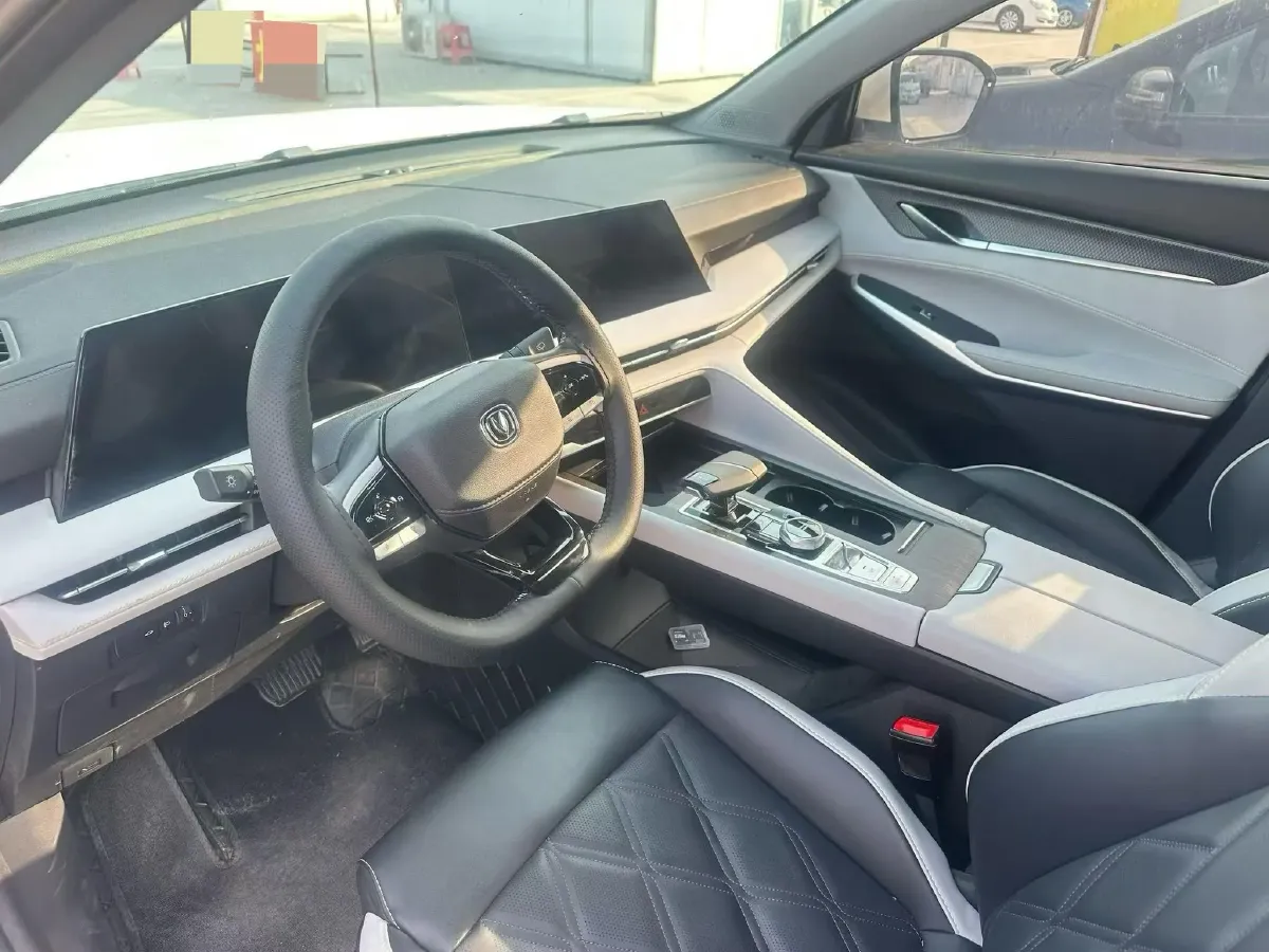 2024 ChangAn CS75 Plus 1.5T 188HP L4 8AT,autocango,china used car exporter,china ev exporter,chinese used car exporter,chinese used ev exporter