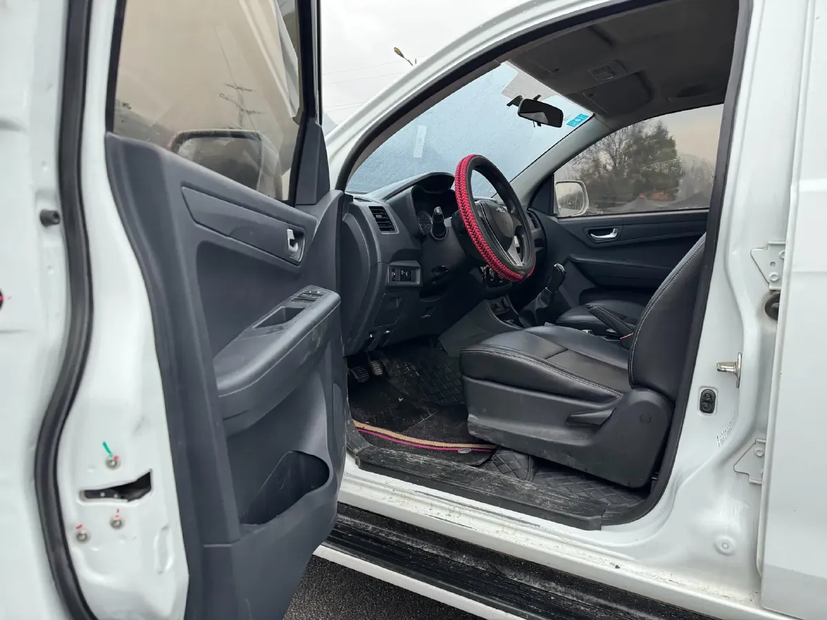 2018 Isuzu RE-MAX Jim 2.8T 116HP L4 5MT,autocango,china used car exporter,china ev exporter,chinese used car exporter,chinese used ev exporter