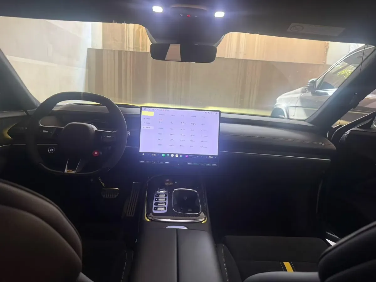 2025 MI SU7 Ultra BEV 93.7KWH,autocango,china used car exporter,china ev exporter,chinese used car exporter,chinese used ev exporter