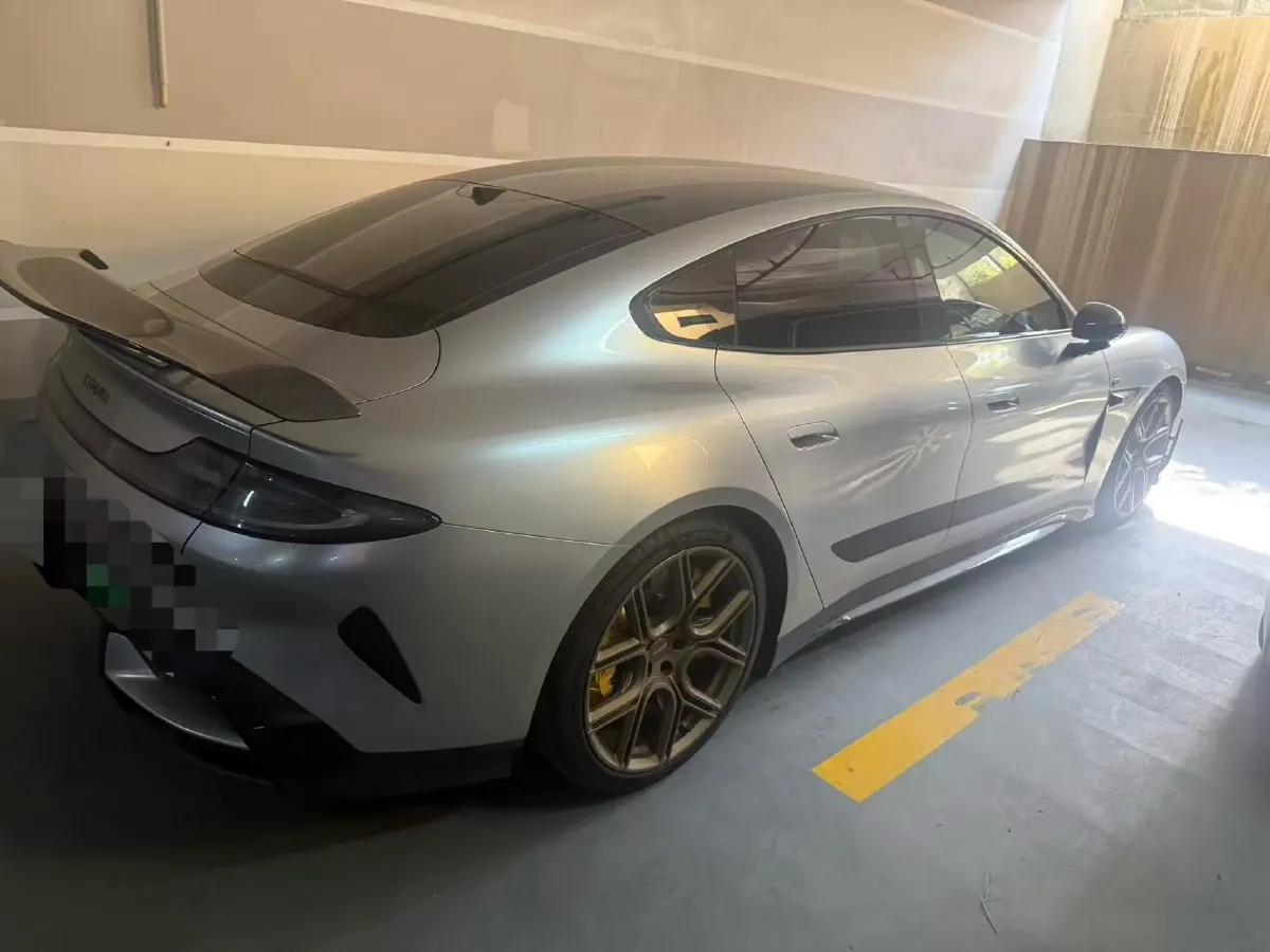 2025 MI SU7 Ultra BEV 93.7KWH,autocango,china used car exporter,china ev exporter,chinese used car exporter,chinese used ev exporter