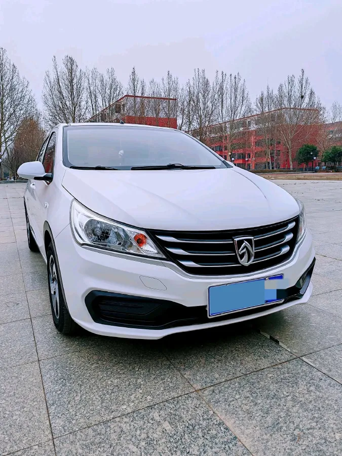 2016 BaoJun 310 1.2L 82HP L4 5MT,autocango,china used car exporter,china ev exporter,chinese used car exporter,chinese used ev exporter