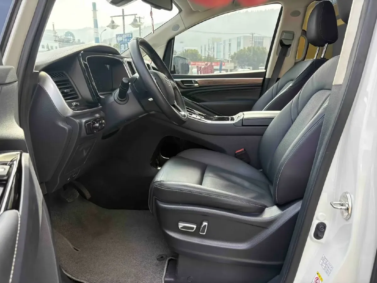 2021 GAC Trumpchi M8 2.0T 252HP L4 8AT,autocango,china used car exporter,china ev exporter,chinese used car exporter,chinese used ev exporter
