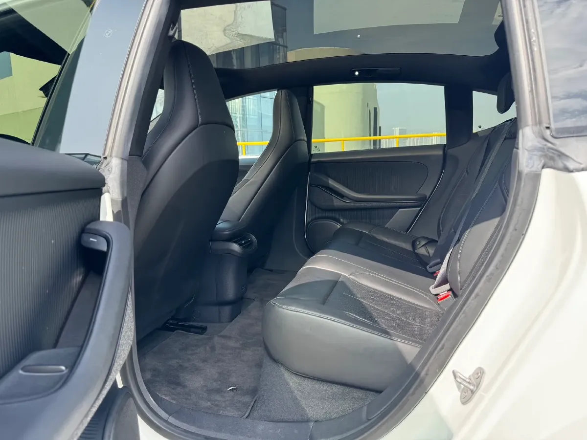 2022 JunTian HeiWuShi Youth 2.0T 203HP L4 6AT,autocango,china used car exporter,china ev exporter,chinese used car exporter,chinese used ev exporter