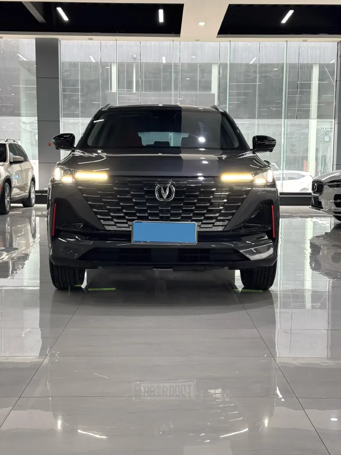 2022 ChangAn Oshan X7 Plus 1.5T 188HP L4 7DCT,autocango,china used car exporter,china ev exporter,chinese used car exporter,chinese used ev exporter