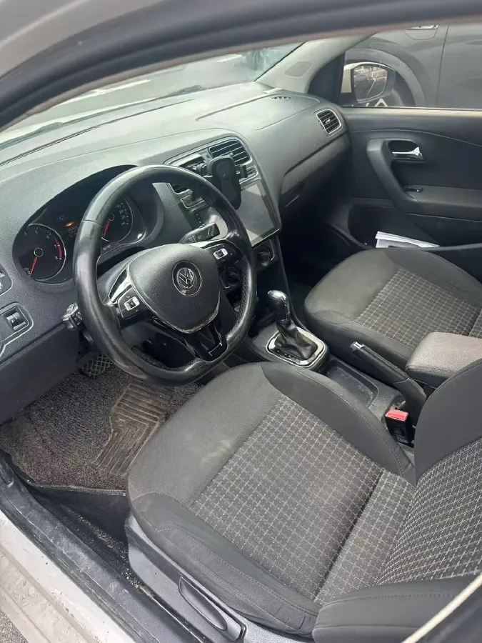 2016 Volkswagen Polo 1.6L 110HP L4 6AT,autocango,china used car exporter,china ev exporter,chinese used car exporter,chinese used ev exporter