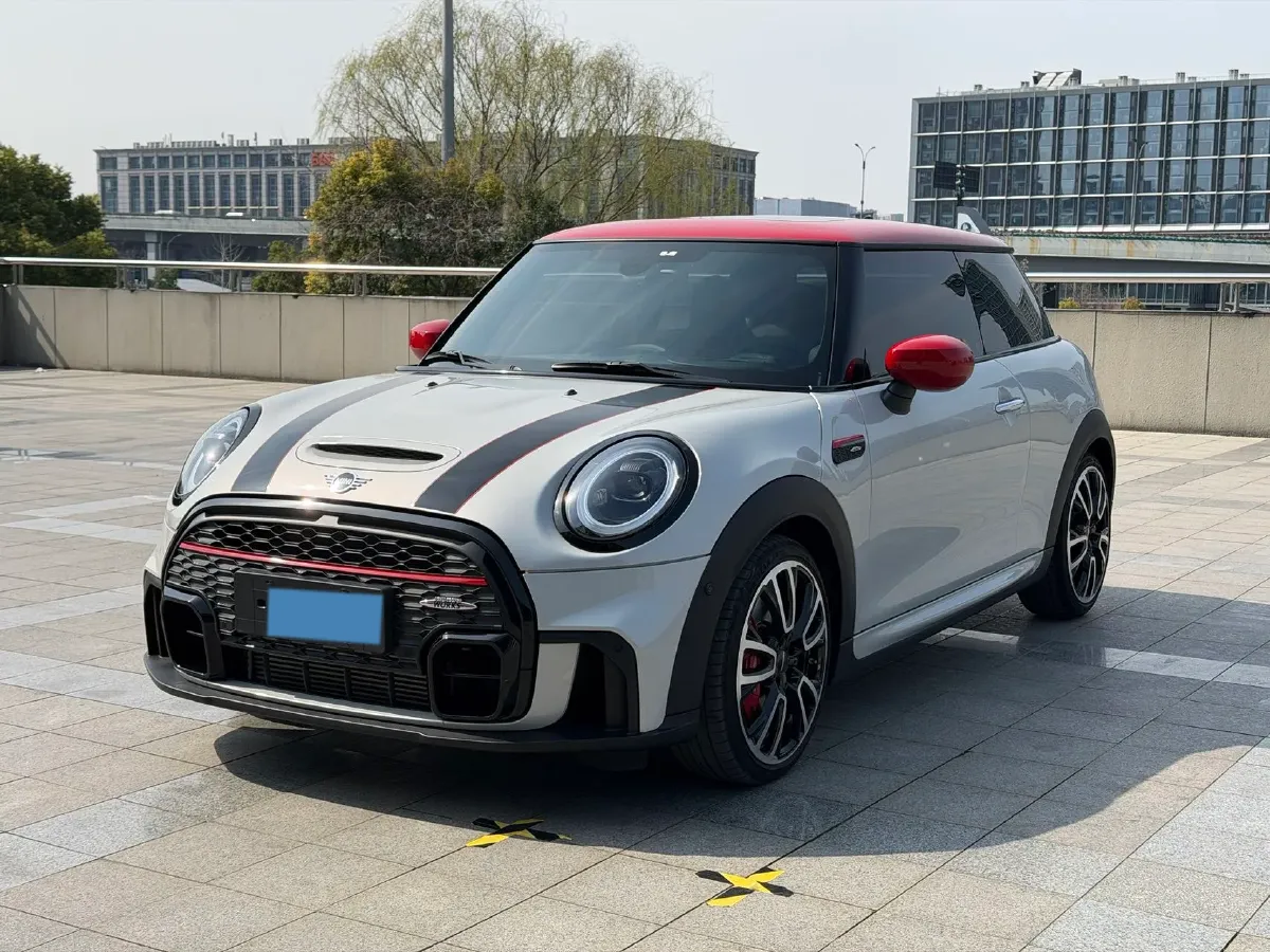 2022 MINI JCW 2.0T 231HP L4 8AT,autocango,china used car exporter,china ev exporter,chinese used car exporter,chinese used ev exporter