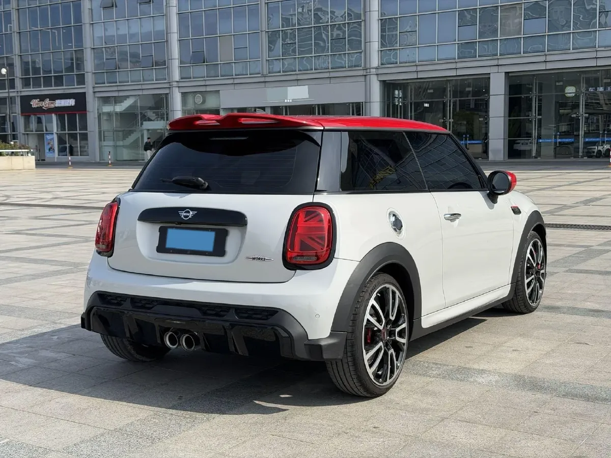 2022 MINI JCW 2.0T 231HP L4 8AT,autocango,china used car exporter,china ev exporter,chinese used car exporter,chinese used ev exporter