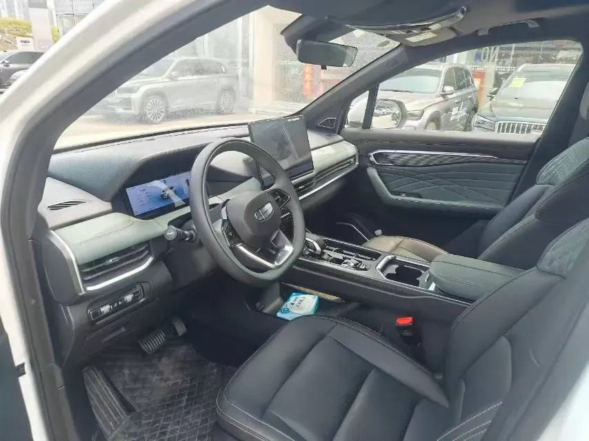 2024 Geely Okavango L 2.0T 218HP L4 7DCT,autocango,china used car exporter,china ev exporter,chinese used car exporter,chinese used ev exporter