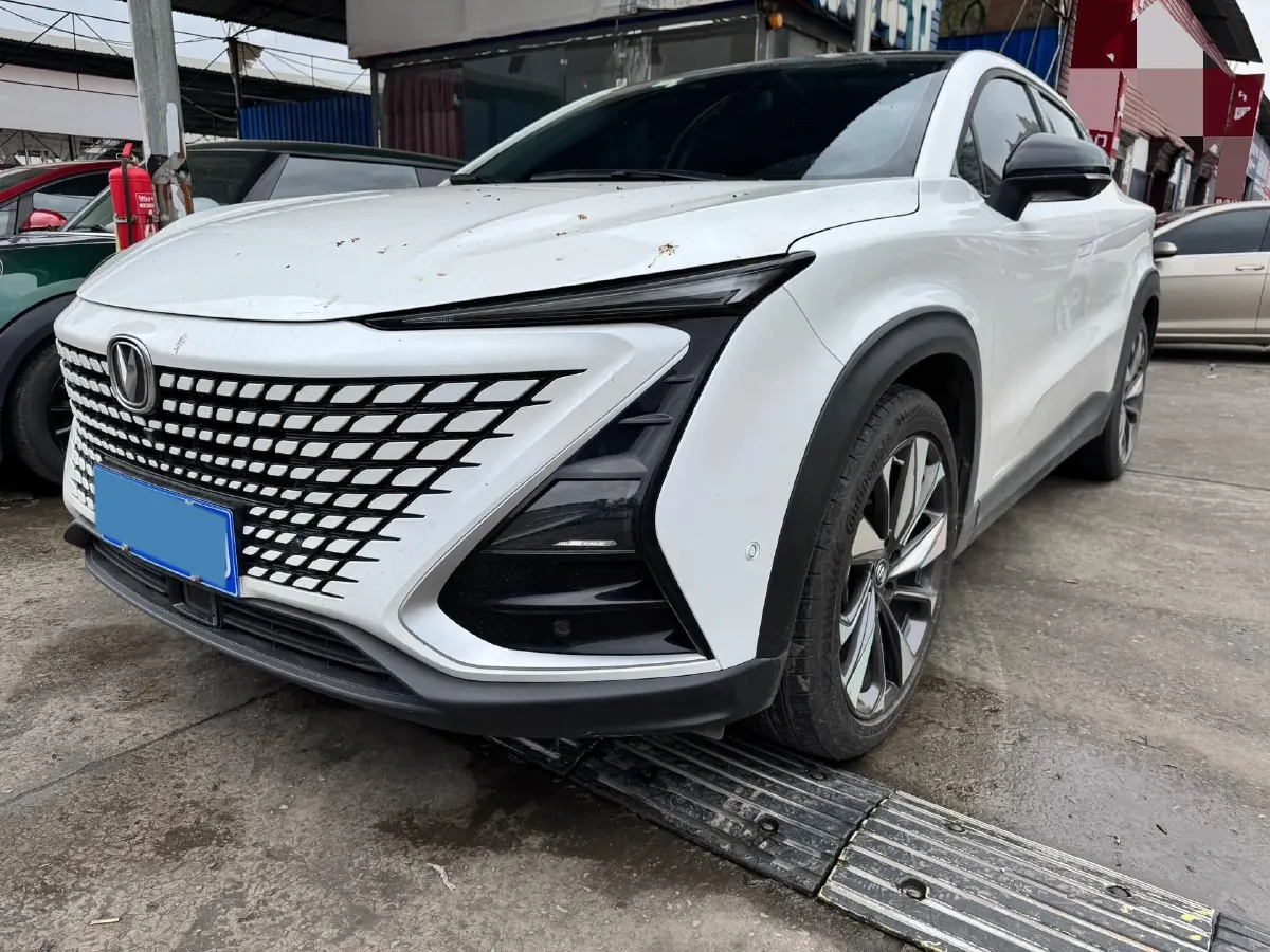 2021 ChangAn UNI-T 1.5T 180HP L4 7DCT,autocango,china used car exporter,china ev exporter,chinese used car exporter,chinese used ev exporter