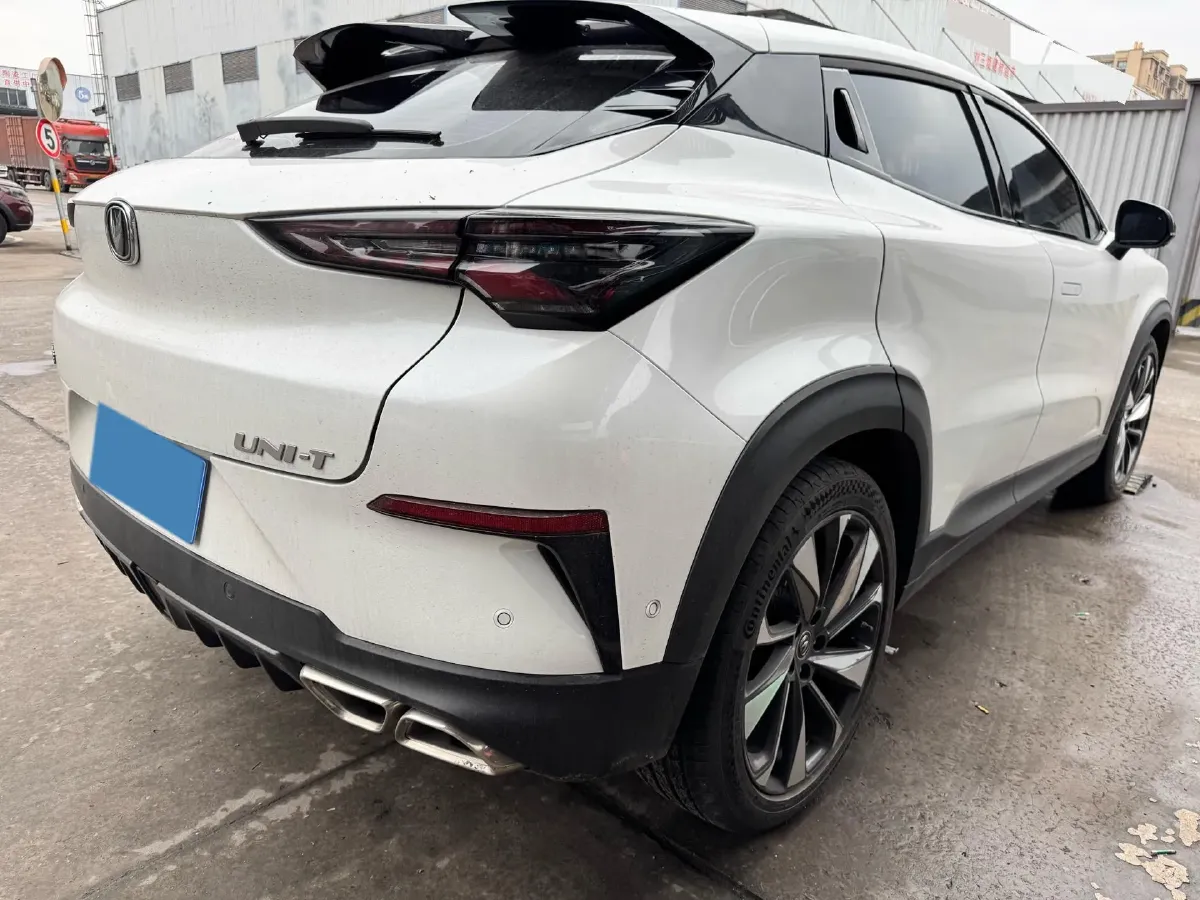 2021 ChangAn UNI-T 1.5T 180HP L4 7DCT,autocango,china used car exporter,china ev exporter,chinese used car exporter,chinese used ev exporter