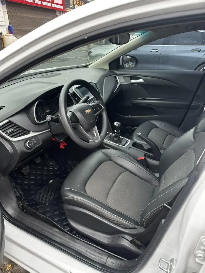 2016 Chevrolet Cavalier 1.5L 113HP L4 5MT,autocango,china used car exporter,china ev exporter,chinese used car exporter,chinese used ev exporter