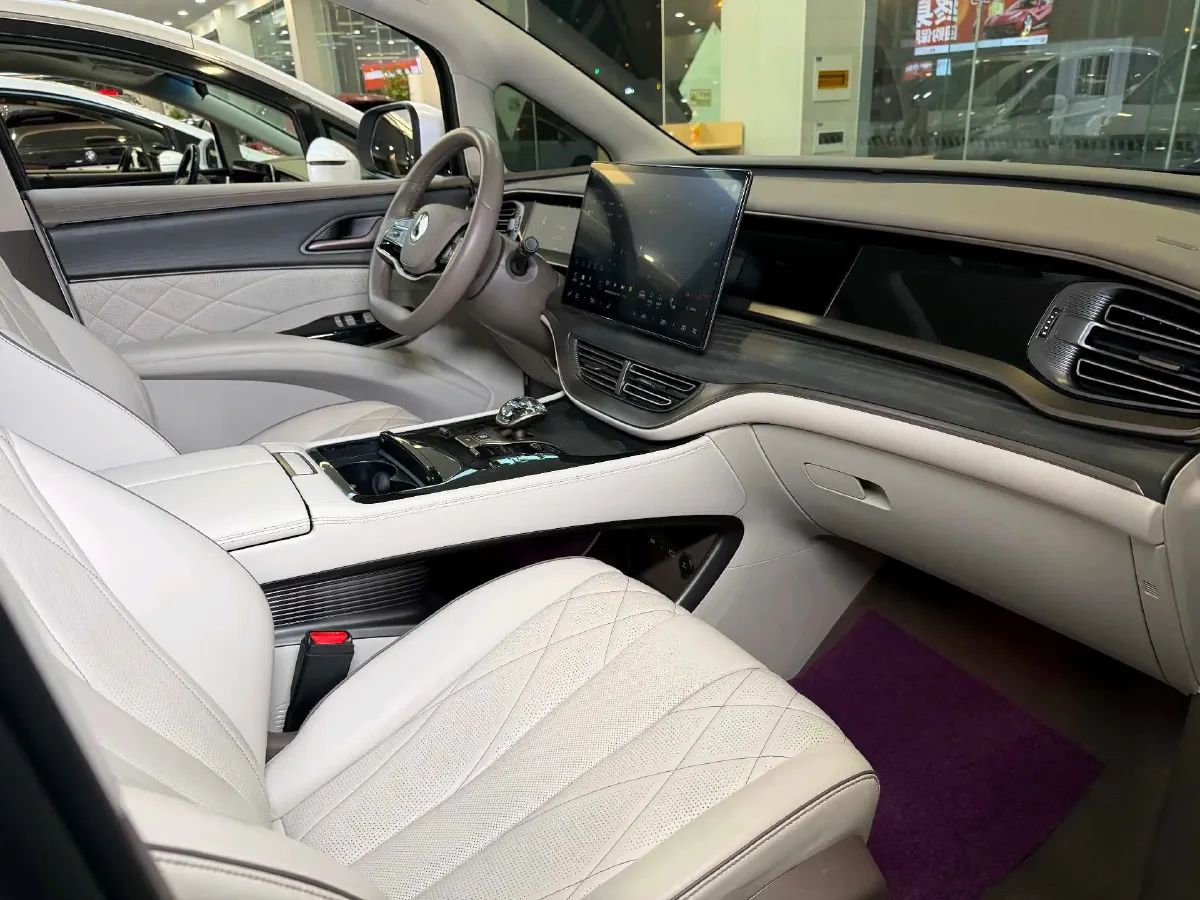 2022 Mercedes-Benz GLC Class 2.0T 197HP L4 9AT,autocango,china used car exporter,china ev exporter,chinese used car exporter,chinese used ev exporter