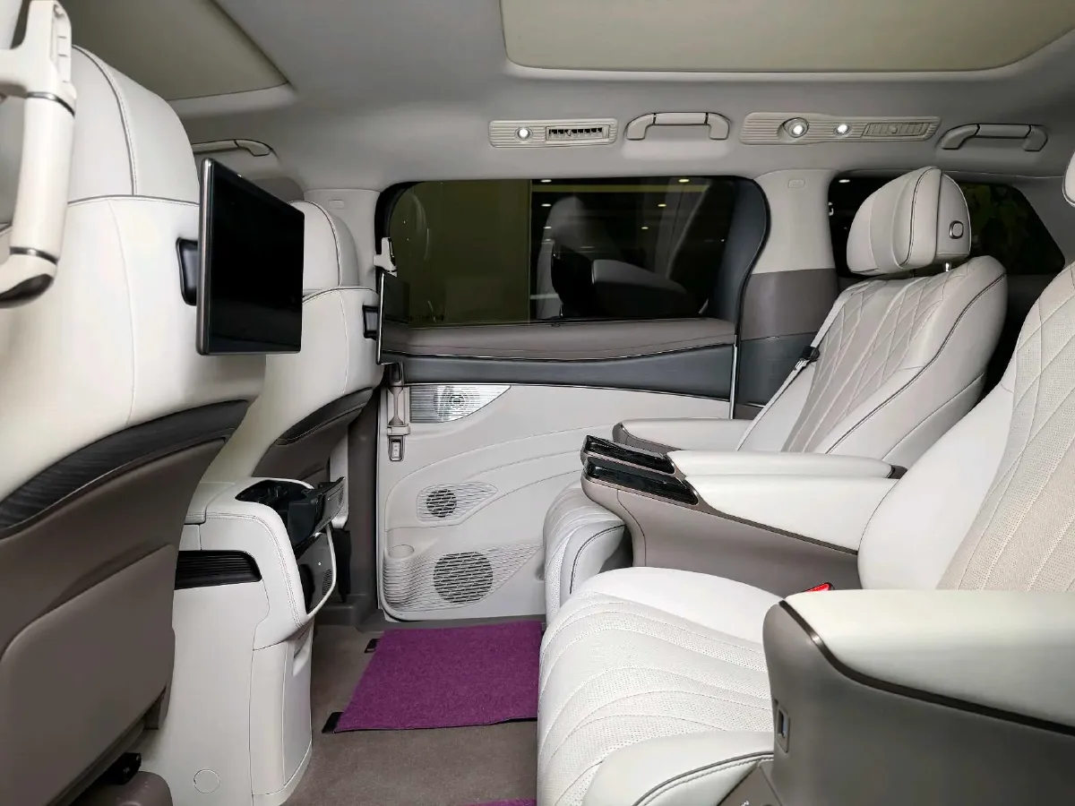 2022 Mercedes-Benz GLC Class 2.0T 197HP L4 9AT,autocango,china used car exporter,china ev exporter,chinese used car exporter,chinese used ev exporter