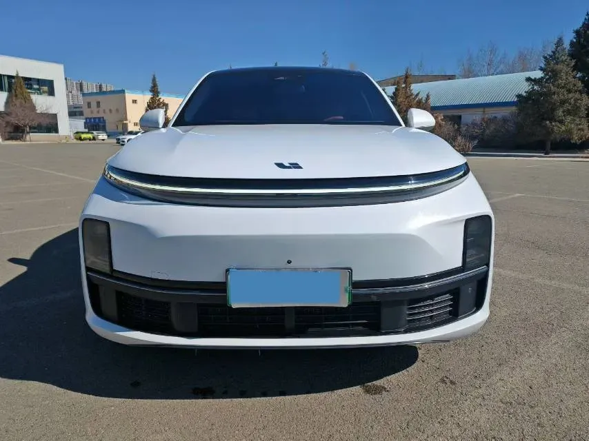 2023 Li L7 Range Extended 154HP REEV 40.9KWH,autocango,china used car exporter,china ev exporter,chinese used car exporter,chinese used ev exporter