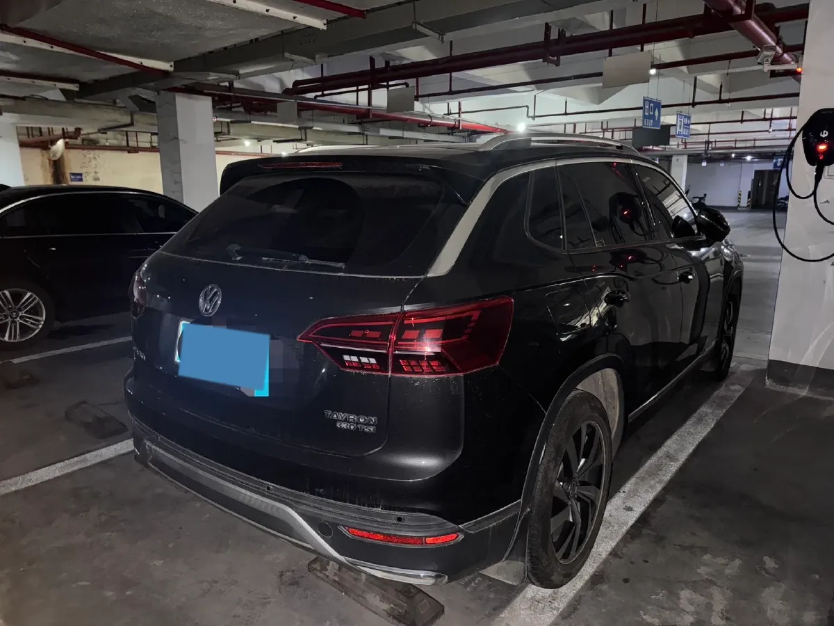 2019 Jeep Cherokee 2.0T 234HP L4 9AT,autocango,china used car exporter,china ev exporter,chinese used car exporter,chinese used ev exporter