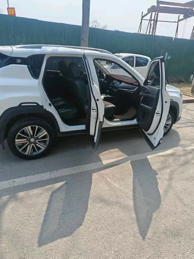 2019 ChangAn CS35 Plus 1.4T 158HP L4 7DCT,autocango,china used car exporter,china ev exporter,chinese used car exporter,chinese used ev exporter
