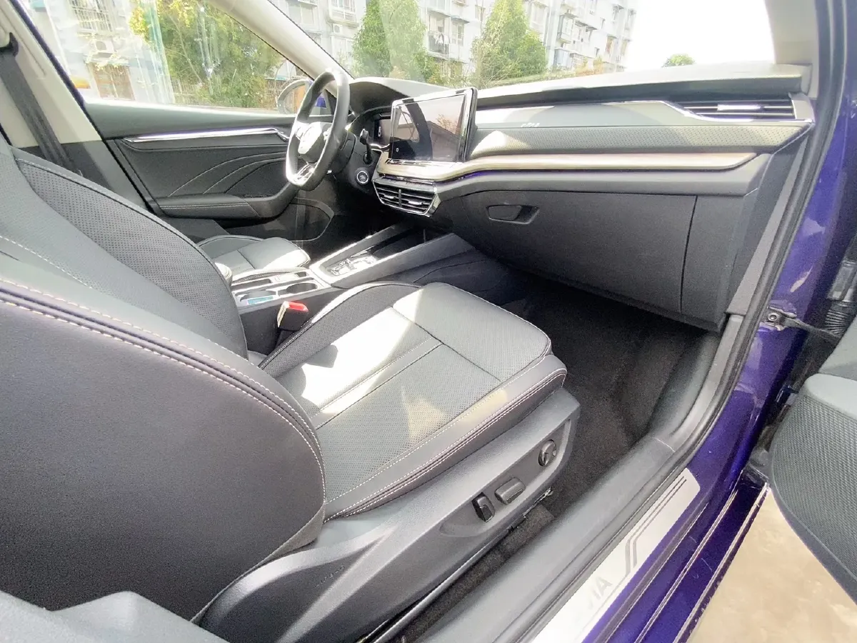 2021 Skoda Octavia 1.4T 150HP L4 7DCT,autocango,china used car exporter,china ev exporter,chinese used car exporter,chinese used ev exporter