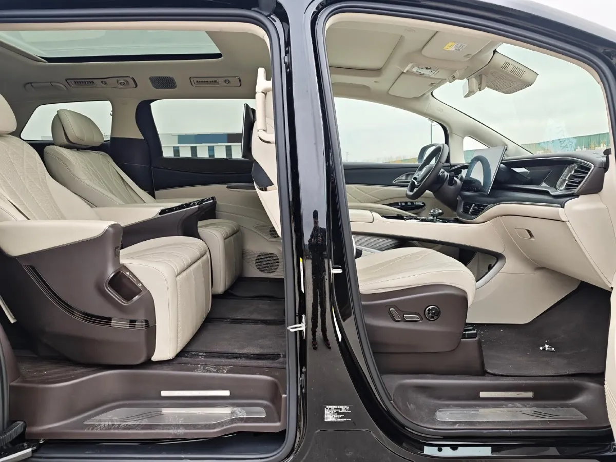 2025 Denza D9 1.5T 156HP L4 E-CVT PHEV 40KWH,autocango,china used car exporter,china ev exporter,chinese used car exporter,chinese used ev exporter