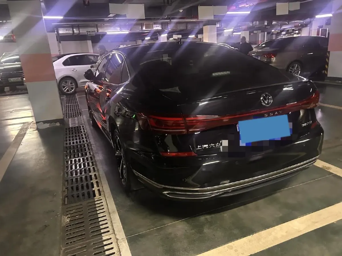 2025 Volkswagen Passat 2.0T 220HP L4 7DCT,autocango,china used car exporter,china ev exporter,chinese used car exporter,chinese used ev exporter