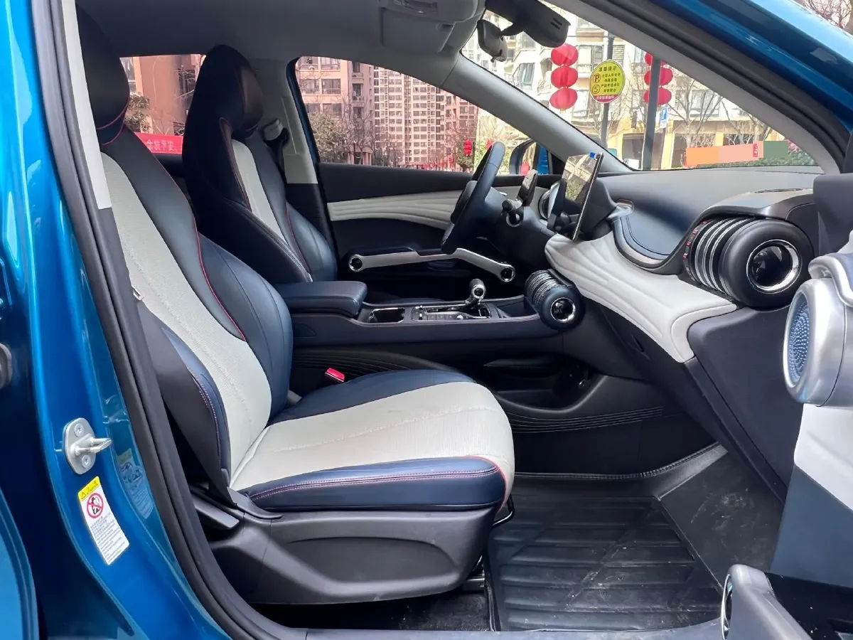 2022 Hycan Z03 BEV 64.23KWH,autocango,china used car exporter,china ev exporter,chinese used car exporter,chinese used ev exporter