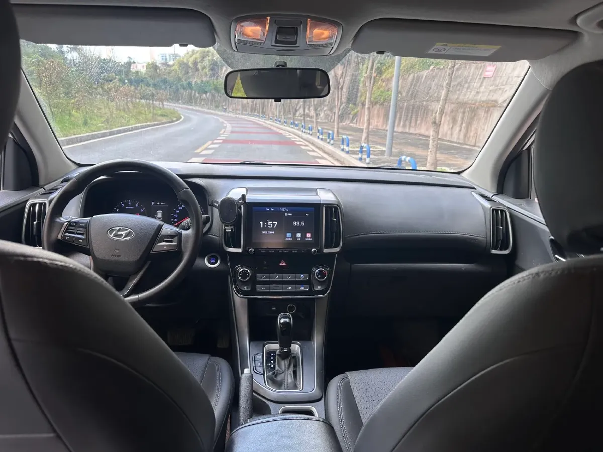 2019 Hyundai ix35 2.0L 160HP L4 6AT,autocango,china used car exporter,china ev exporter,chinese used car exporter,chinese used ev exporter