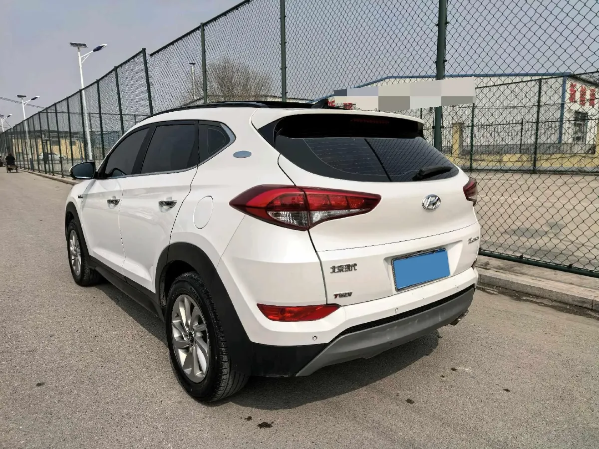 2015 Hyundai Tucson 1.6T 177HP L4 7DCT,autocango,china used car exporter,china ev exporter,chinese used car exporter,chinese used ev exporter