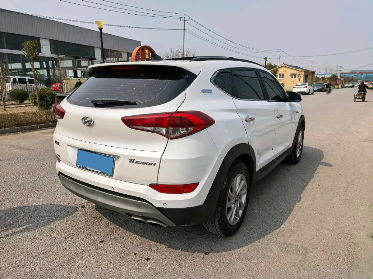 2015 Hyundai Tucson 1.6T 177HP L4 7DCT,autocango,china used car exporter,china ev exporter,chinese used car exporter,chinese used ev exporter